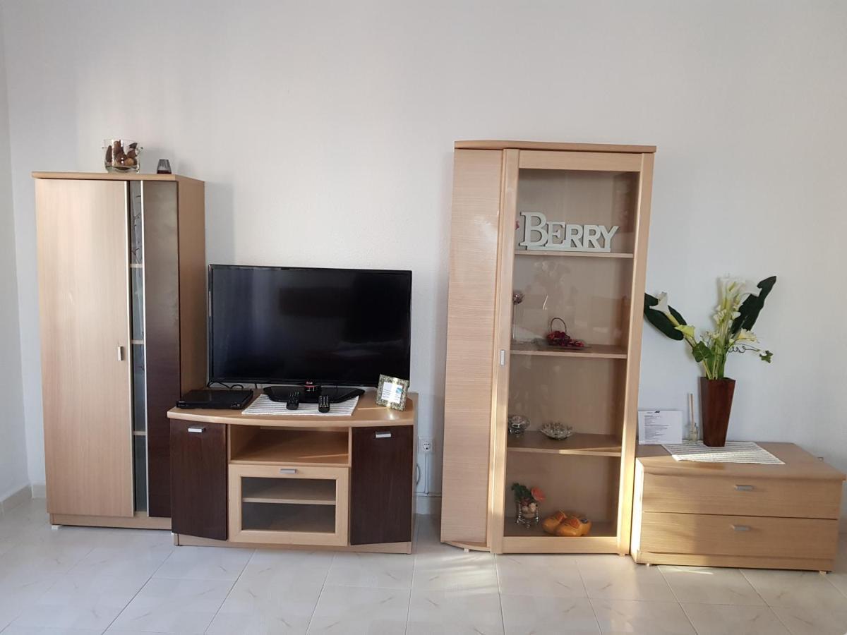 Apartamento Berry Playa Naufragos ตอร์เรเวียคา ภายนอก รูปภาพ