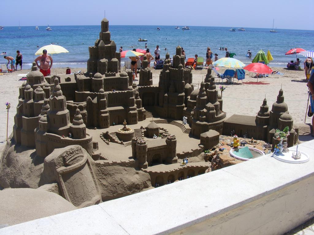 Apartamento Berry Playa Naufragos ตอร์เรเวียคา ภายนอก รูปภาพ